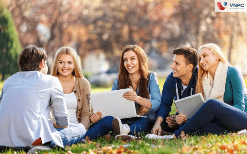 Kinh nghiệm du học: Chuẩn bị hành trang, học tập và sinh hoạt